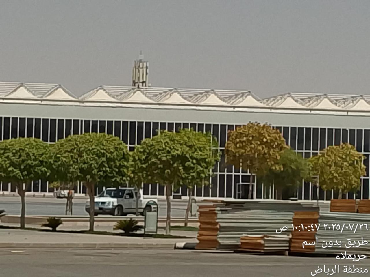 واجهة الخيم وتجهيز محيط الموقع